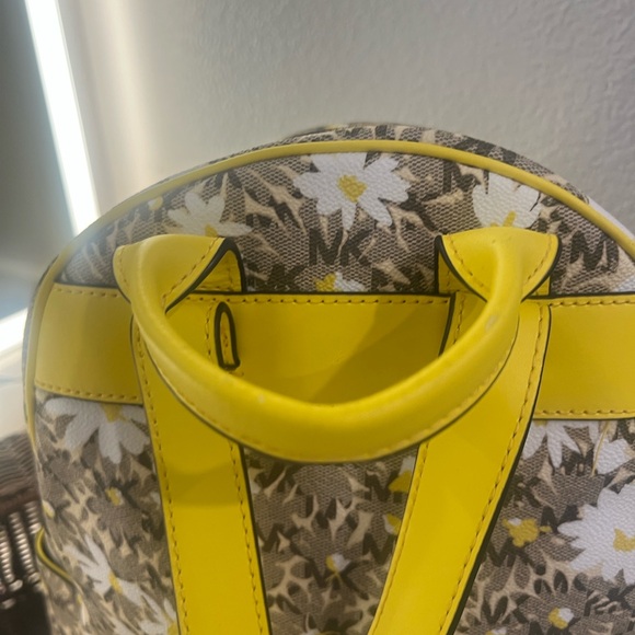Michael Kors Floral Yellow Backpack with MK logo - Picture 7 of 17